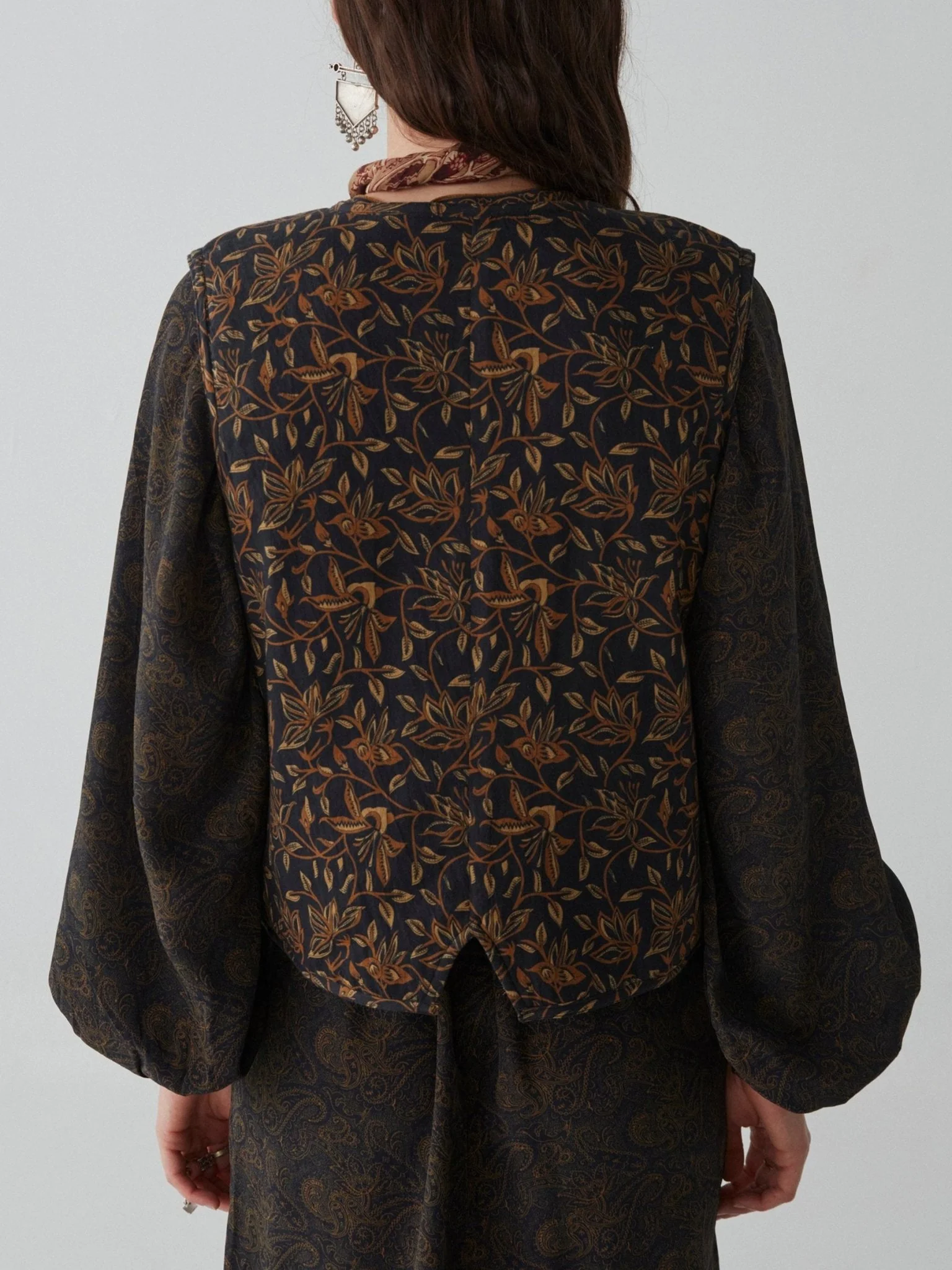 Dylan Vest - Image 3